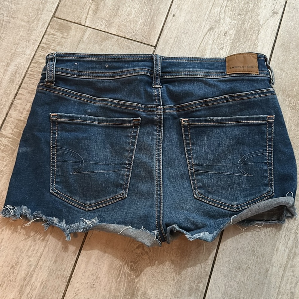 [American Eagle Outfitters] “Next Level Stretch” Jean Shorts - Size 6 - Picture 4 of 4